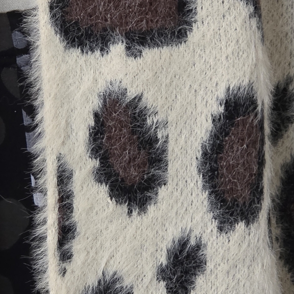 Umgee Leopard Knit Cardigan  Distressed Edges – Size Large – NWOT - Picture 5 of 9